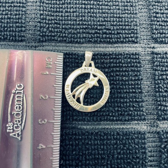 Vintage Inspirational Sterling Silver Shooting Star Pendant - Picture 2 of 3